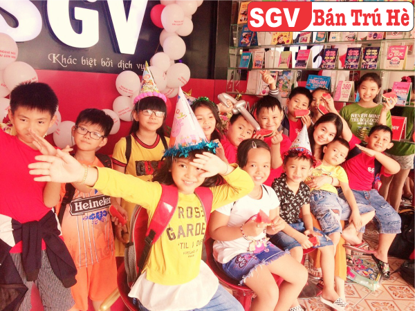 Bán trú hè cho học sinh tiểu học quận Bình Thạnh, trung tâm SGV, học toán, tiêng anh, hoạt động ngoại khóa