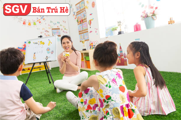 Lớp học hè cho bé 7 tuổi, học sinh tiểu học, rèn luyện thể chất, tiếng anh tăng cường