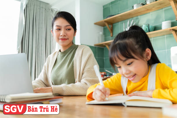 Mùa hè học sinh nên làm gì, trung tâm sgv, học ngoại ngữ, chơi thể thao, du lịch